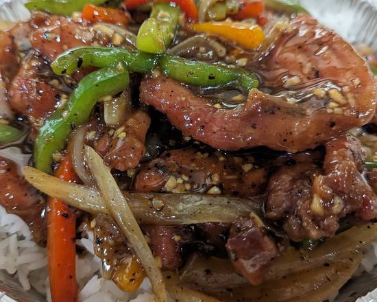 Black Pepper Pork Chop or Beef on Rice 黑椒豬扒飯/黑椒牛肉飯